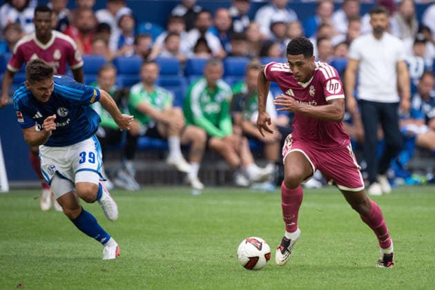 Jude BELLINGHAM (Real Madrid) vs. Maximilian WOEBER (Wöber), GE Action, Tackle, Soccer Friendly Match FC Schalke 04 vs. Real Madrid 0–3 on August 16, 2026, at the Veltins Arena in Gelsenkirchen, Germany. DFL regulations prohibit any use of photographs as image sequences and or quasi-video.