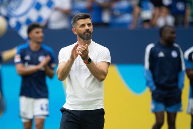 Coach Miron MUSLIC GE takes a lap of honor; FC Schalke 04 vs. Real Madrid 0–3 friendly soccer match on August 16, 2026, at the Veltins Arena in Gelsenkirchen, Germany. DFL regulations prohibit any use of photographs as image sequences and or quasi-video. Â