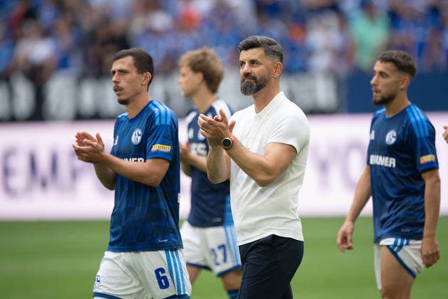 From left: Ron SCHALLENBERG (GE) and coach Miron MUSLIC (GE) take a lap of honor, Soccer friendly match: FC Schalke 04 vs. Real Madrid 0–3 on August 16, 2026, at the Veltins Arena in Gelsenkirchen, Germany. DFL regulations prohibit any use of photographs as image sequences and or quasi-video.