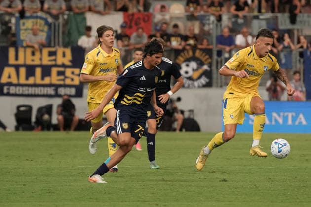 IPA87565381 - Raimondo Antonio (9) of Frosinone Calcio controls the ball during the Round of 32 of the 2026 27 Coppa Italia match between Frosinone Calcio and SS Juve Stabia on August 16, 2023, at the Benito Stirpe Stadium (Frosinone), Italy  Copyright: xSalvatorexVaro IPAxSportx xx 87565381