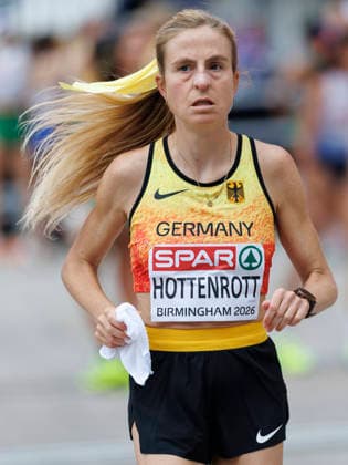 BIRMINGHAM, GREAT BRITAIN - AUGUST 16, 2026: Laura HOTTENROTT (GER Germany) competing in the marathon during the European Athletics Championships on August 16, 2026 in Birmingham, Great Britain. Great Britain Copyright: xAxelxKohringx