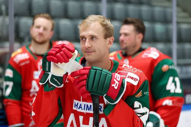 Noel Hoefenmayer 22 Augsburg Panthers, team and portrait photos, Augsburg Panthers, 2026–2027 season, ice hockey, Penny DEL, August 17, 2025, Augsburg, Bavaria, Germany Copyright: xkolbert-press ChristianxKolbertx