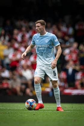 RECORD DATE NOT STATED 16th August 2026; Millennium Stadium, Cardiff, Wales; Community Shield Football, Arsenal versus Manchester City; Elliot Anderson of Manchester City on the ball GodfreyxPitt