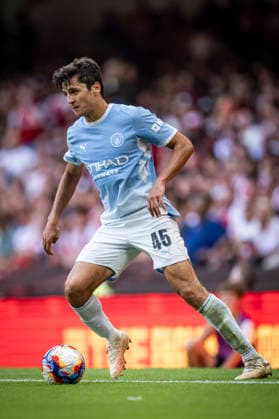 RECORD DATE NOT STATED 16th August 2026; Millennium Stadium, Cardiff, Wales; Community Shield Football, Arsenal versus Manchester City; Abdukodir Khusanov of Manchester City runs with the ball GodfreyxPitt