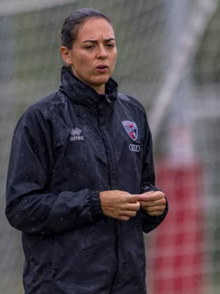 Ingolstadt, Germany, August 18, 2026; 3rd Division 2026–2027; FC Ingolstadt 04; Training; Pictured: Coach Sabrina Wittmann; FCI Training Facility; Audi Sportpark Bayern Copyright: xFotostandx xSchäferx