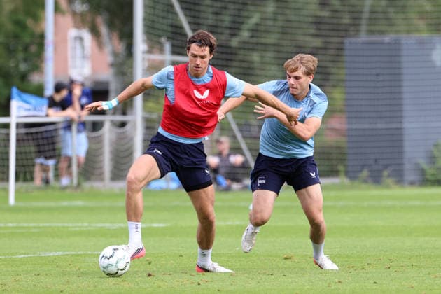 Linus Gechter with the ball, Mayson Grothe in a tackle; game scene, action, sports, soccer, soccer season 2026–2027, 2. Bundesliga, men s, DFL, August 18, 2026, training, Hertha BSC Berlin; DFL regulations prohibit any use of photographs as image sequences and or quasi-video
