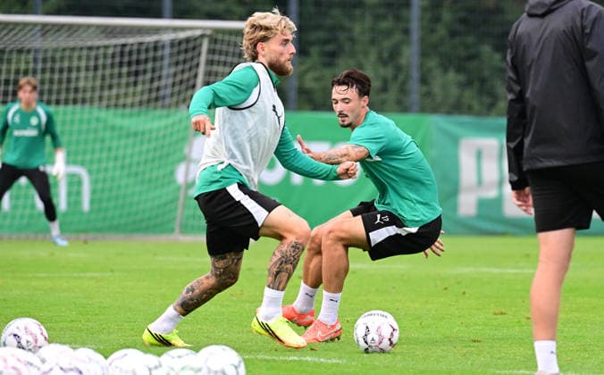 August 18, 2026 Soccer 2. Bundesliga 2026–2027 Season SpVgg Greuther Fürth Fürth Kleeblatt Practice xwoxzix Ole Pohlmann 10, SpVgg Greuther Fürth Noah König 17, SpVgg Greuther Fürth