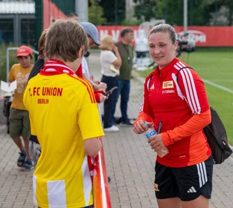 Soccer, Women, 2026–2027 Season, Google Pixel Women s Bundesliga, 1. FC Union Berlin, Practice, Dina Orschmann, 1. FC Union Women s Team and Fans, August 18, 2026, Copyright: xMatthiasxKochx