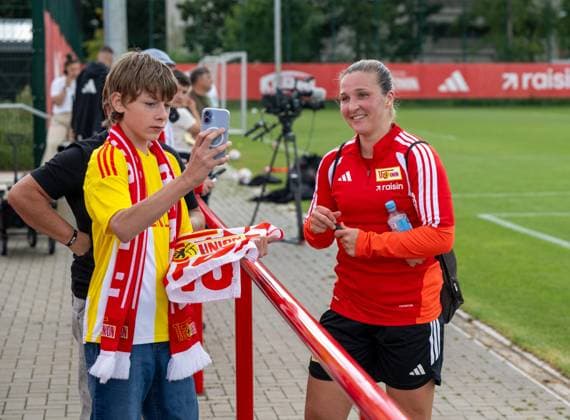Soccer, Women, 2026–2027 Season, Google Pixel Women s Bundesliga, 1. FC Union Berlin, Training, Dina Orschmann, 1. FC Union Women s Team and Fans, August 18, 2026, Copyright: xMatthiasxKochx