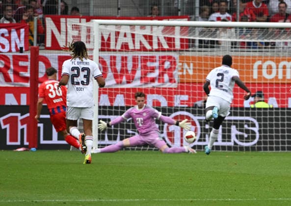 August 18, 2026, xsltx, soccer friendly, 1 FC Heidenheim vs. FC Bayern Munich – Yannik Wagner scores for 1 FC Heidenheim 1846, making it 1–0. DFL and DFB regulations prohibit any use of photographs as image sequences and or quasi-video.