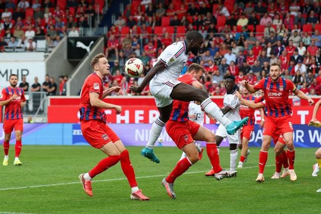 One-on-one, action, featuring Dayot Upamecano 2 FC Bayern Munich, 1 FC Heidenheim 1846 vs. FC Bayern Munich, soccer, friendly match, August 18, 2026, Heidenheim, Baden-Württemberg, Germany Copyright: xkolbert-press ChristianxKolbertx