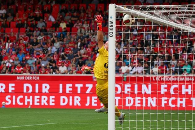 Felipe Chavez, 32, of FC Bayern Munich (not pictured), scores the 1-1 goal on a free kick; Thomas Daehne, 33, of 1. FC Heidenheim 1846, reaches out in vain, 1. FC Heidenheim 1846 vs. FC Bayern Munich, soccer, men’s, Bundesliga, friendly match, 2026–2027 season, August 18, 2026. DFB regulations prohibit any use of photographs as image sequences and or quasi-video. Heidenheim, Baden-Württemberg, Germany Copyright: xkolbert-press MartinxAgüerax