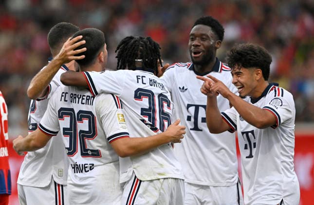 GOAL: 1-1 Felipe Chavez FC Bayern Munich FCB 32 Goal celebration Maycon Cardozo FC Bayern Munich FCB 49 Wisdom Mike FC Bayern Munich FCB 36 Alphonso Davies Bayern FC Munich FCB 19 1 FC Heidenheim 1846 FCH vs. FC Bayern Munich FCB Friendly Match August 18, 2026 DFL regulations prohibit any use of photographs as image sequences and or quasi-video 1 FC Heidenheim 1846 FCH vs. FC Bayern Munich FCB Friendly Match