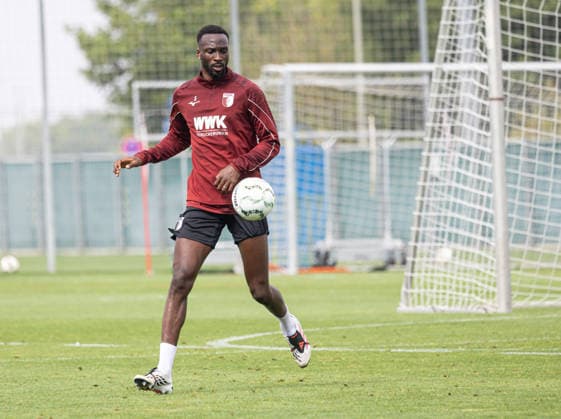 Chrislain Matsima of FC Augsburg 5 plays the ball, FC Augsburg, practice,