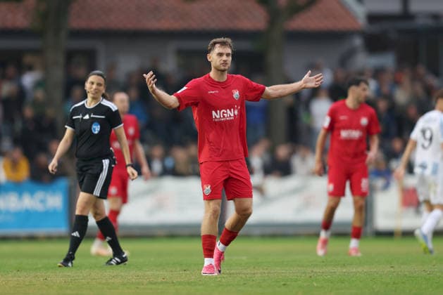 August 18, 2026, Men s, Soccer, 2026–2027 season, Bavarian Regional League, Matchday 5: TSV Aubstadt vs. TSV 1860 Munich; Fabio Bozesan 42; TSV Aubstadt player gesturing with arms and hands; Sulzfeld School Stadium, Aubstadt; NGN Arena, Bavaria, Germany