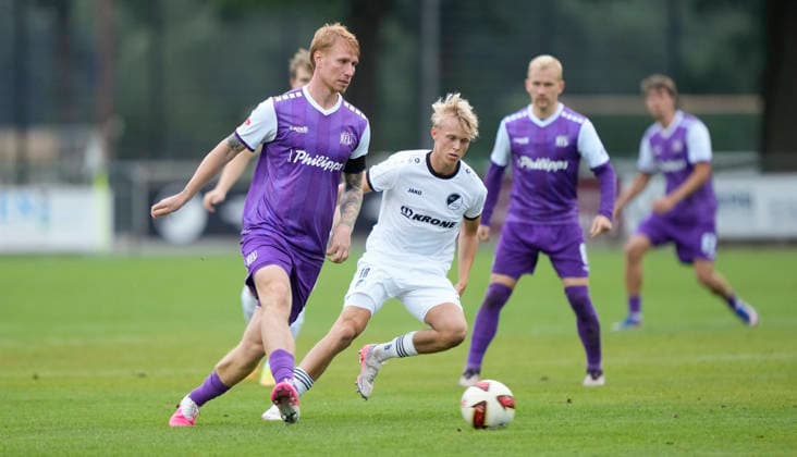 August 18, 2026, Getränke Hoffmann Stadium, Spelle, GER, 2. Liga and Oberliga Friendly Match: SC Spelle Venhaus vs. VfL Osnabrück, Bjarke Jacobsen (VfL Osnabrück 15) vs. Matteo Eichelmeyer (Spelle 18). DFL regulations prohibit any use of photographs as image sequences and or quasi-video. Spelle, Lower Saxony, Getränke Hoffmann Stadium
