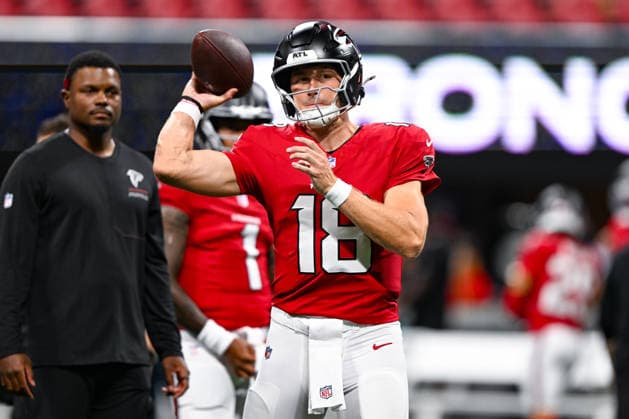 ATLANTA, GA - AUGUST 14: Atlanta quarterback Jack Strand (18) warms up prior to the start of the NFL, American Football Herren, USA pre-season game between the Denver Broncos and the Atlanta Falcons on August 14th, 2026 at Mercedes-Benz Stadium in Atlanta, GA. (Photo by Rich von Biberstein Icon Sportswire) NFL: AUG 14 Broncos at Falcons EDITORIAL USE ONLY Icon260814056