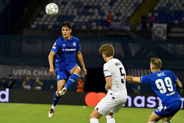 ZAGREB; CROATIA - AUGUST 18: Dijnamo player (L) in action against Henrik Heggheim of Viking (C) during the UEFA Champions League Play-Off first match between Dinamo Zagreb (CRO) and Viking (NOR) at Stadion Maksimir, Zagreb on August 18, 2026 in Zagreb, Croatia. (Photo by Igor Kupljenik Sports Press Photo). Copyright: xIgorxKupljenikx xSPPx Sportspressphoto_SPR210604