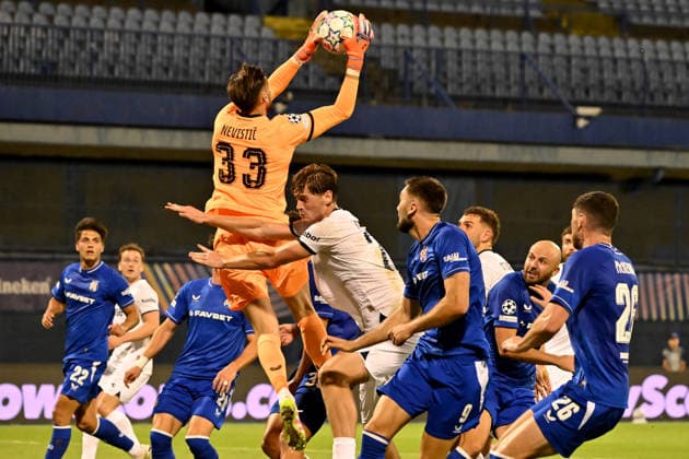 ZAGREB; CROATIA - AUGUST 18: Ivan Nevistic of Dinamo Zagreb (L) in action during the UEFA Champions League Play-Off first match between Dinamo Zagreb (CRO) and Viking (NOR) at Stadion Maksimir, Zagreb on August 18, 2026 in Zagreb, Croatia. (Photo by Igor Kupljenik Sports Press Photo). Copyright: xIgorxKupljenikx xSPPx Sportspressphoto_SPR210612