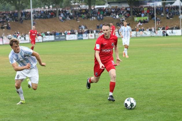 August 18, 2026, Soccer, Men s, 2026–2027 Season, Bavarian Regional League, TSV Aubstadt vs. 1860 Munich: Julian Bell of the Lions (left) and Aubstadt s Joshua Endres