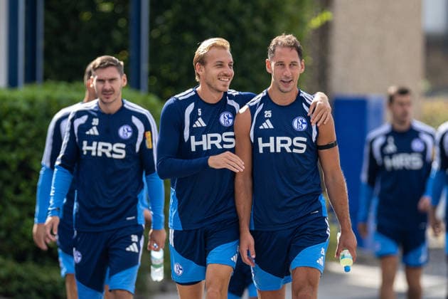 August 20, 2026, Soccer, FC Schalke 04 training: Maximilian Wöber (FC Schalke 04), Timo Becker (FC Schalke 04), Nikola Katic (FC Schalke 04), Gelsenkirchen, FC Schalke 04 training facility, North Rhine-Westphalia, Germany, xRHR, PHOTO YYx Copyright: RHR-FOTOx RHR-FOTO YY