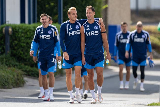 August 20, 2026, Soccer, FC Schalke 04 training: Maximilian Wöber (FC Schalke 04), Timo Becker (FC Schalke 04), Nikola Katic (FC Schalke 04) at the FC Schalke 04 training facility in Gelsenkirchen, North Rhine-Westphalia, Germany xRHR PHOTO YYx Copyright: RHR-FOTOx RHR-FOTO YY