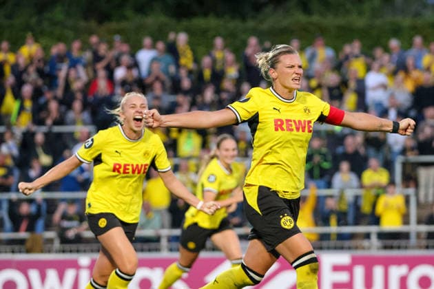 Dortmund, Germany, August 20, 2026; Regionalliga West Women, Season 26-27, Matchday 1: Borussia Dortmund Women vs. DSC Arminia Bielefeld Women. Pictured: Goal scorer Alexandra Popp of BVB scores the 2-0 goal for Dortmund and celebrates. Copyright: HMBxMedia MadeleinexFantini