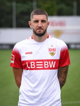 SOCCER: BUNDESLIGA 1, 2026–2027 SEASON, August 18, 2026: Photo shoot at VfB Stuttgart s training facility with Jeff Chabot