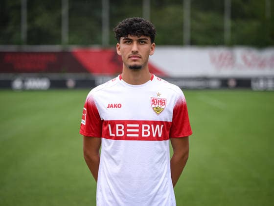 SOCCER: BUNDESLIGA 1, 2026–2027 SEASON, AUGUST 18, 2026: Photo shoot at VfB Stuttgart s training facility with Ertugrul Yigit