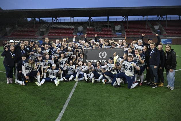 LKS 20260822 Team Finland players celebrate the gold medal after winning Germany 6-0 at the IFAF American football Women’s European Championships in the Gold Medal Game of the 2025 26 tournament Finland vs. Germany in Vantaa, Finland August 22, 2026. - MARKKU ULANDER Vantaa Finland vh06y2TR21Q  Copyright: xMarkkuxUlanderx vh06y2TR21Q