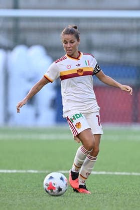 IPA87710447 - Manuela Giugliano of A.S. Roma Femminile is in action during a Serie A Women s Cup match between Ternana Women and A.S. Roma at the Moreno Gubbiotti Stadium on August 22, 2026, in Narni, Italy. Copyright: xDomenicoxCippitelli IPAxSportx xx 87710447