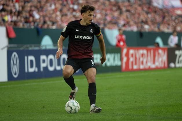 Maximilian Eggestein 8, SC Freiburg in possession; Fortuna Düsseldorf vs. SC Freiburg, Soccer, DFB Cup, First Round, August 23, 2026, Düsseldorf, North Rhine-Westphalia, Germany Copyright: xkolbert-press MarkusxVerwimpx