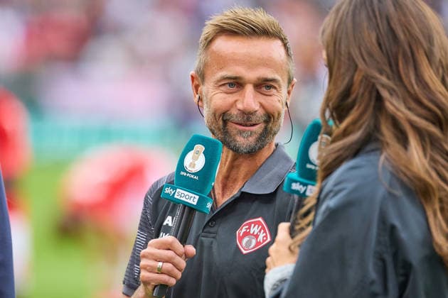 Portrait, Cutout: Michael Schiele, FC Würzburger Kickers, Head Coach, before kickoff, GER, Würzburger Kickers vs. 1. FC Köln, Soccer, Men s, DFB Cup, 1st Round, 2026–2027 Season, August 24, 2026 DFL, DFB regulations prohibit any use of photographs as image sequences and or quasi-video GER, Würzburg Kickers vs. 1. FC Köln, Soccer, Men’s, DFB Cup, 1st Round, 2026–2027 Season, August 24, 2026, Würzburg Copyright: xEibner-Pressefotox EP_ODS