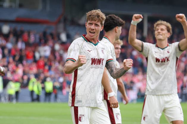 August 22, 2026, xtgx, Soccer DFB Cup 1st Round Energie Cottbus vs. FC Augsburg emspor, from left: Kristijan Jakic (Augsburg), 17 Cheering, Goal celebration, celebrating the goal, DFL DFB REGULATIONS PROHIBIT ANY USE OF PHOTOGRAPHS as IMAGE SEQUENCES and or QUASI-VIDEO Cottbus