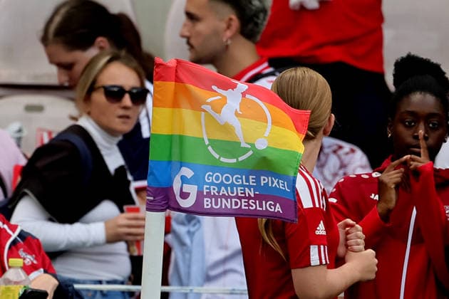 Sports Google Pixel Women s Bundesliga, 1. FC Köln vs. TSG Hoffenheim, Women s Soccer, 1. Bundesliga, Corner Flag, Photo, August 28, 2026
