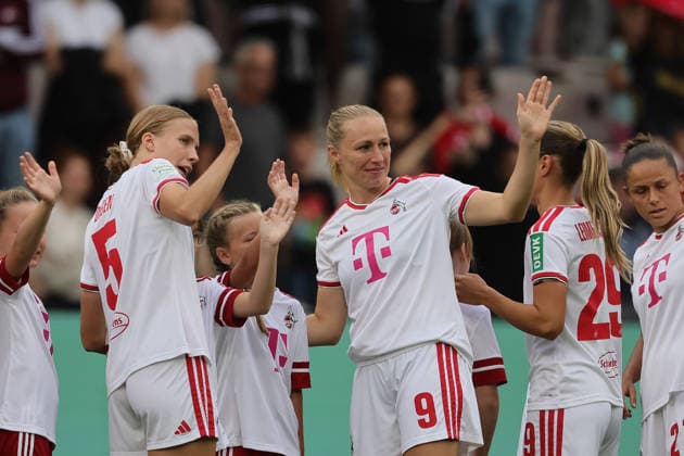 Sports: Google Pixel Women s Bundesliga, 1. FC Köln vs. TSG Hoffenheim, Women s Soccer, 1. Bundesliga, from left: Celina Degen, Pauline Bremer (1. FC Köln), Photo, August 28, 2026