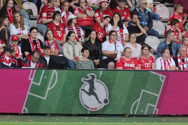 Sports: Google Pixel Women s Bundesliga, 1. FC Köln vs. TSG Hoffenheim, Women s Soccer, 1. Bundesliga, league logo on the advertising board, photo, August 28, 2026