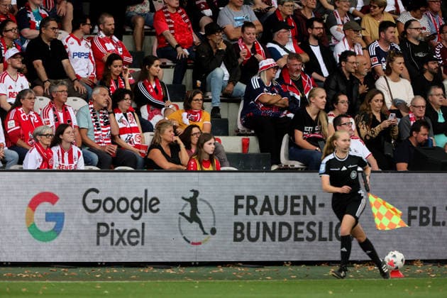 Sports: Google Pixel Women s Bundesliga, 1. FC Köln vs. TSG Hoffenheim, Women s Soccer, 1. Bundesliga, League logo on the advertising board, photo, August 28, 2026