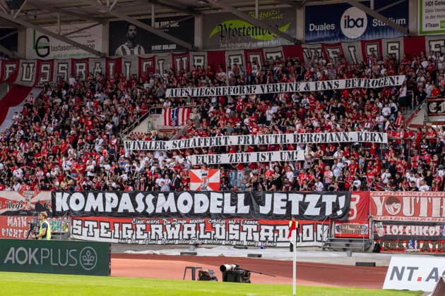 Regionalliga Nordost: FC Rot Weiß Erfurt vs. BFC Preussen Erfurt, August 29, 2026. Compass model now available for FC Rot Weiß Erfurt fans. Regionalliga Nordost: FC Rot Weiß Erfurt vs. BFC Preussen, Steigerwaldstadion, Erfurt, August 29, 2026 Copyright: xBEAUTIFULxSPORTS Duehringx