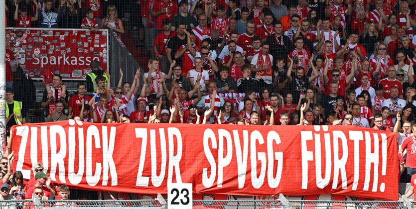 August 29, 2026 Soccer Season 2026–2027, 2nd Bundesliga, Matchday 3: FC Energie Cottbus vs. FCE SpVgg Greuther Fürth (SGF Kleeblatt) Sports photo by Zink MeZi xmexzix. DFL regulations prohibit any use of photographs as image sequences and or quasi-video; for editorial use only. Fans in the Cottbus fan section support the Back to SpVgg Fürth renaming campaign