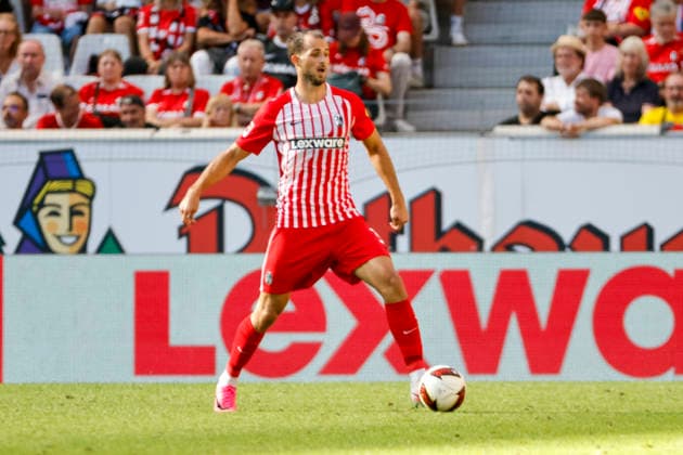 Max Rosenfelder, SC Freiburg, 37, on the ball, Germany, soccer, Bundesliga 1, Matchday 1, 2026–2027, SC Freiburg vs. SV Werder Bremen, August 30, 2026, Freiburg im Breisgau, Europa-Park Stadium, Germany Copyright: xGrantxHubbsx