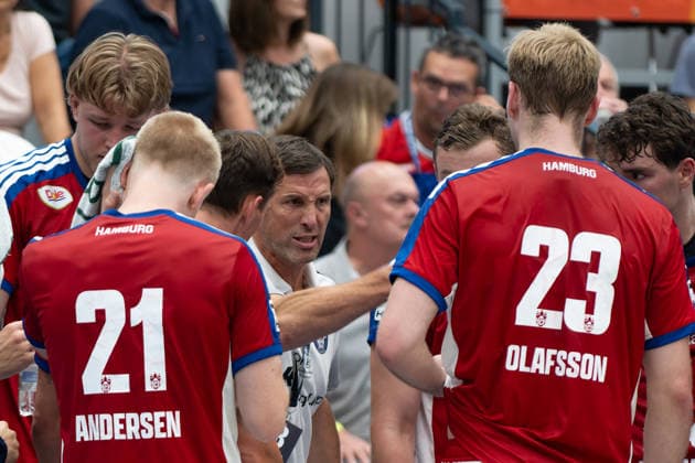 Torsten Jansen, Handball Club Hamburg, coach absolutely not satisfied with his team, HBW Balingen Weilstetten vs. Handball Club Hamburg, GER, Opel 1 Handball Bundesliga, Championship, Matchday 1, 2026–2027 Season, August 30, 2026, Eibner Press Photo: Andreas Ulmer, BW Balingen Weilstetten vs. Handball Club Hamburg, GER, Opel 1 Handball Bundesliga, Championship, Matchday 1, 2026–2027 Season, August 30, 2026, Balingen Copyright: xEibner-Pressefoto AndreasxUlmerx EP_AUR