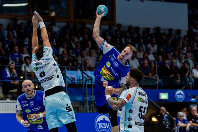 September 3, 2026, GER, Handball, Men, 2026–2027 Season, Opel 1st Division, Matchday 2, ThSV Eisenach vs. HBW Balingen Weilstetten, Magnus Grupe (HBW Balingen Weilstetten), Dominik Solak (ThSV Eisenach), 30, Csaba Leimeter (HBW Balingen Weilstetten), 99817 Eisenach, Werner Assmann, Halle am Sportplatz, Thuringia, Germany