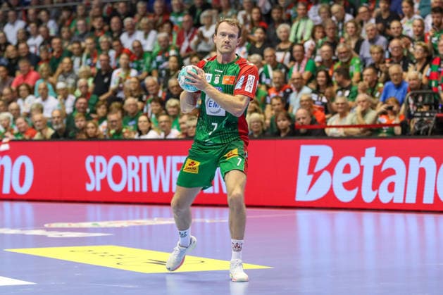 September 3, 2026, xgox, Handball: Opel HBL SC Magdeburg vs. Füchse Berlin (emspor), from left: Felix Claar (Magdeburg), No. 7 with the ball, plays the ball (Magdeburg)