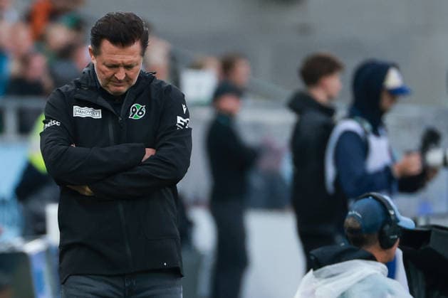Football, 2nd Bundesliga, Hannover 96 part ways with manager Christian Titz, archive photos