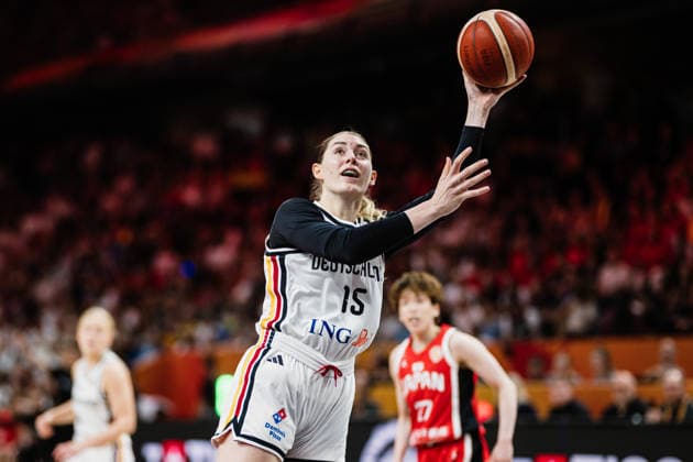 2026 FIBA Women’s Basketball World Cup: Germany vs. Japan, September 5, 2026—Luisa Geiselsoder of Germany, No. 15, shoots a basketball, FIBA Women’s Basketball World Cup 2026, Group Stage, Group A, Matchday 2: Germany vs. Japan on September 5, 2026, at the Max Schmeling Halle in Berlin Copyright: xBEAUTIFULxSPORTS Tonhäuserx