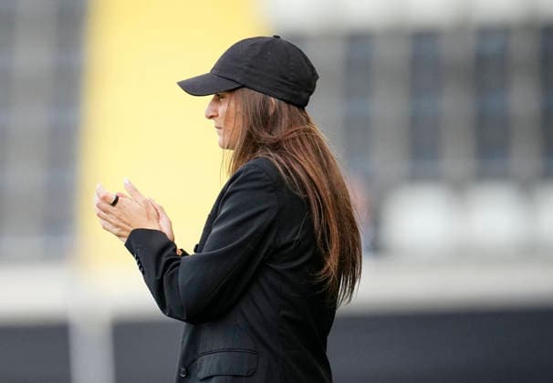 GOTHENBURG, SWEDEN 20260906 Häcken coach Elena Sadiku during Sunday s women s Allsvenskan soccer match between BK Häcken FF and Malmö FF at Nordic Wellness Arena, GOTHENBURG, SWEDEN x9200x Copyright: xBjörnxLarssonxRosvall TTx DAMALLSVENSKAN HÄCKEN-MALMÖ