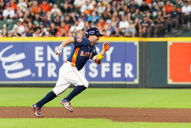 September 6, 2026, Houston, Texas, USA: Houston Astros second baseman JOSE ALTUVE (27) runs for first base during the third inning of a Major League Baseball game between the Arizona Diamondbacks and the Houston Astros, September 6th, 2026, at Daikin Park in Houston, Texas. Houston USA - ZUMAg287 20260906_zsp_g287_002 Copyright: xMatthewxGuzmanx