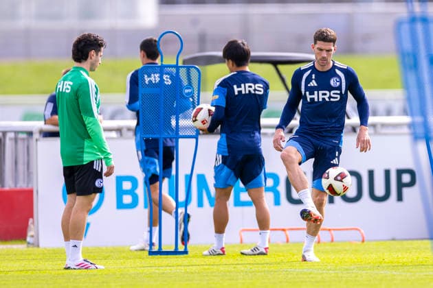 September 8, 2026, Soccer, FC Schalke 04 practice Robin Gosens FC Schalke 04 Gelsenkirchen FC Schalke 04 training facility North Rhine-Westphalia Germany xRHR PHOTO YYx Copyright: RHR-FOTOx RHR-FOTO YY