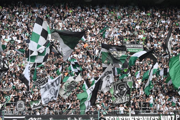 The atmosphere in Gladbach s North Stand before the game on September 5, 2026; Soccer, Bundesliga 1, 2026–2027 season, Matchday 2, Borussia Mönchengladbach vs. SV Elversberg 3–4. DFL regulations prohibit any use of photographs as image sequences and or quasi-video. Mönchengladbach, Borussia Park, North Rhine-Westphalia, Germany Team2